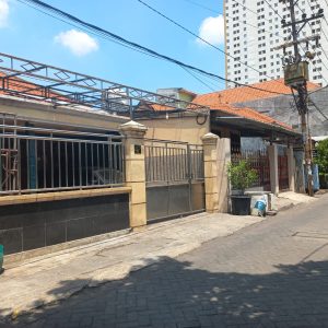 Dijual rumah murah di Asem Mulya Asemrowo Surabaya Rp 925 juta. LT 225 m², 3 KT, 1 KM, SHM, carport, dekat Tol Dupak & Tunjungan. Cek detailnya!