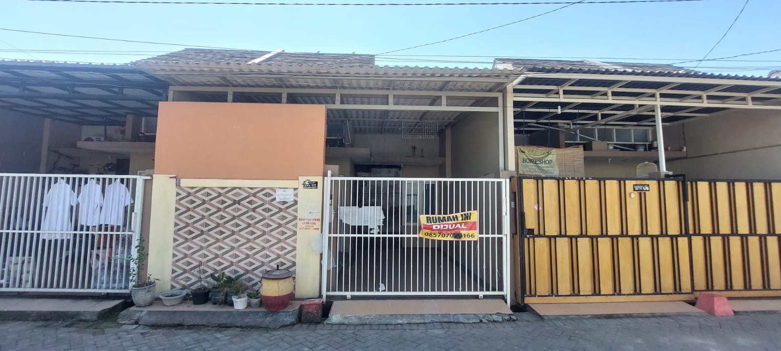 Dijual rumah murah di Griya Medayu Utara XIII, Medokan Ayu Rungkut Surabaya Rp 438 juta. LT 66 m², 2 KT, 1 KM, SHM, dekat MERR. Cek detailnya!