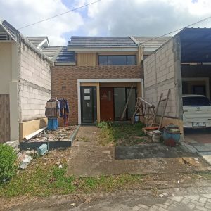 Dijual rumah murah di The Queen Residence Cerme Gresik Rp 220 juta. LT 60 m², 2 KT, 1 KM, SHM, aset bank, akses mobil, keamanan 24 jam. Cek detailnya!