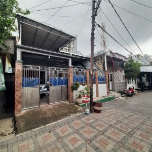 Dijual rumah murah di Bulak Banteng, Semampir, Surabaya Rp 450 juta. LT 147 m², 3 KT, 1 KM, SHM, dekat RSUD Husada Prima & Kaza Mall. Cek detailnya!